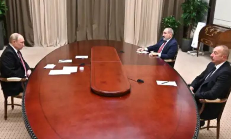 Под-ликование-Пашиняна-и-Алиева-русских-гонят-из-Закавказья?-Один-ход-Путина-подбросит-Баку-и-Ереван