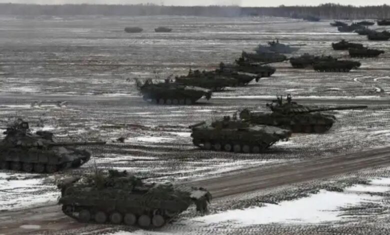 Пока-НАТО-собирались,-русские-уже-пришли:-Французы-забили-тревогу,-увидев-снимки-колон-РФ-в-Беларуси