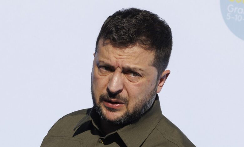 «Орал-как-сумасшедший».-Зеленский-в-истерике:-обвинил-Шольца-в-предательстве-и-послал-кланяться-Путину?