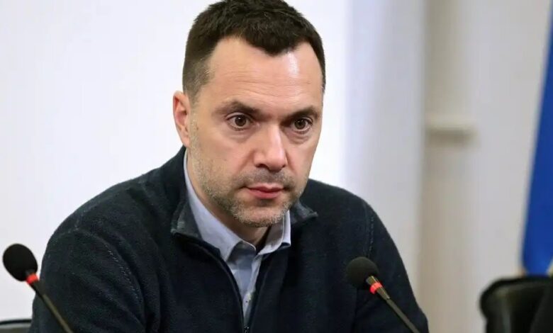 Арестовича*-понесло.-Жёсткая-речь-по-Украине:-Такое-не-каждый-готов-услышать-—-шанс-на-выживание-один