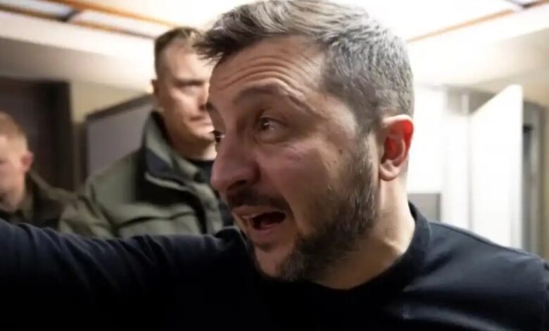 Зеленский-лично-приговорил-к-смерти-тысячи-солдат-ВСУ.-Обезумевших-боевиков-с-оружием-безжалостно-уничтожают-на-месте