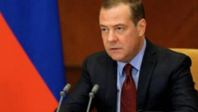 «Считает-нас-лохами»:-Медведев-поставил-Пашиняна-на-место